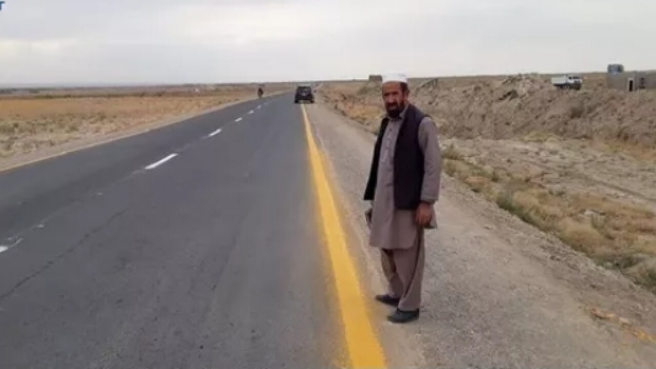 یک سرک ١٧ کیلو متری در امتداد خط دیورند در ننگرهار افتتاح شد