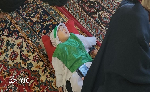 حضور مادران و نوزادان شهرستان خوسف در مراسم شیرخوارگان حسینی