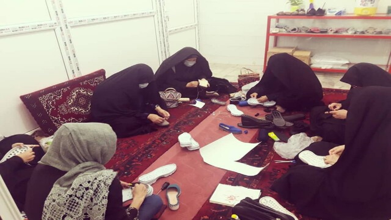 احیای گیوه بافی در بشرویه پس از ۴۰ سال