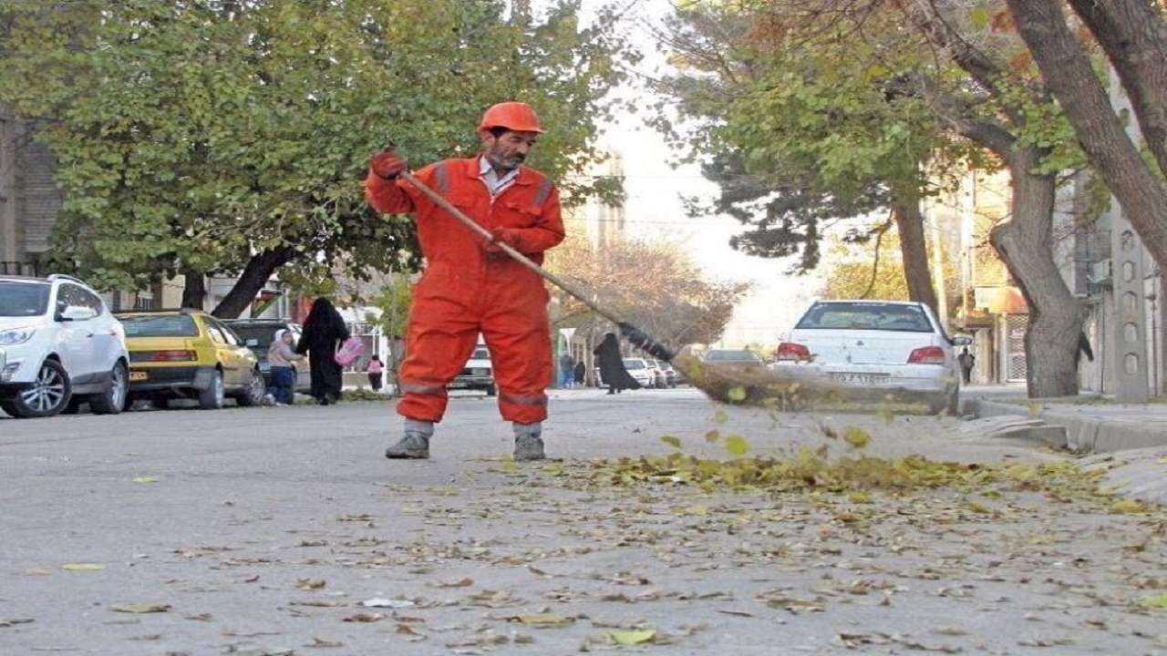 پنج پاکبان شهرداری شوشتر دچار گرمازدگی شدند