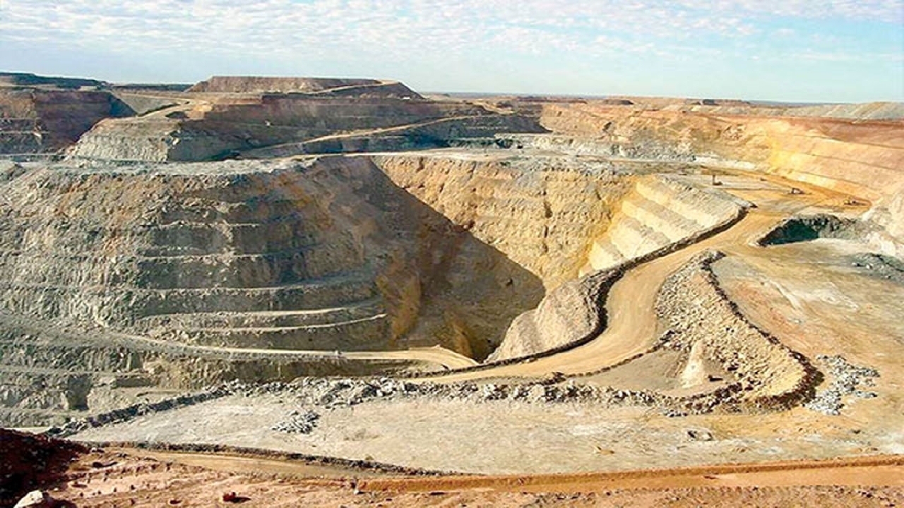 خام فروشی نفس معادن بردسکن را بریده است