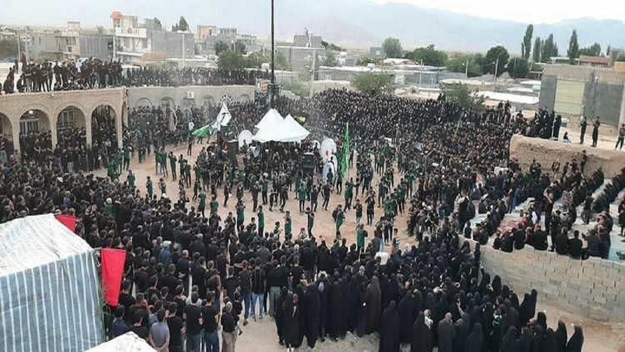نمایی از زنجیرزنی عزاداران حسینی دهستان نردین + فیلم