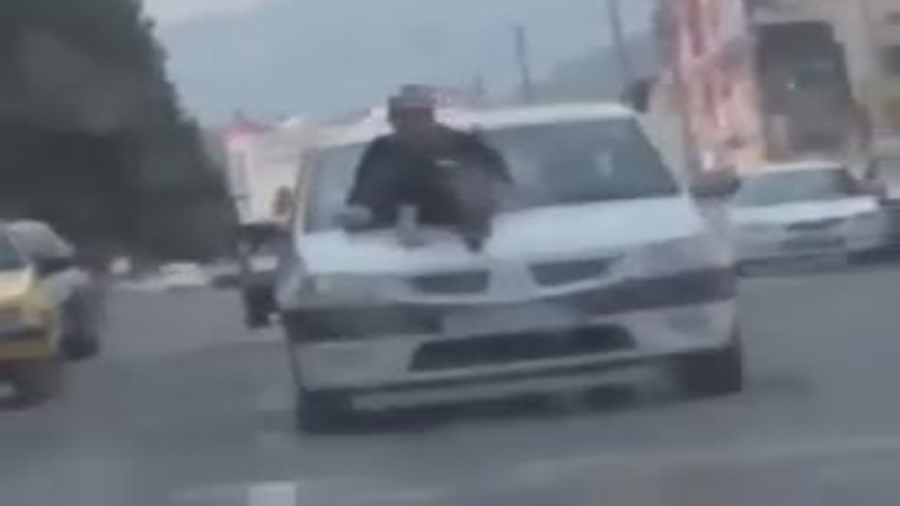 اقدام عجیب یک خانم و راننده در چالوس