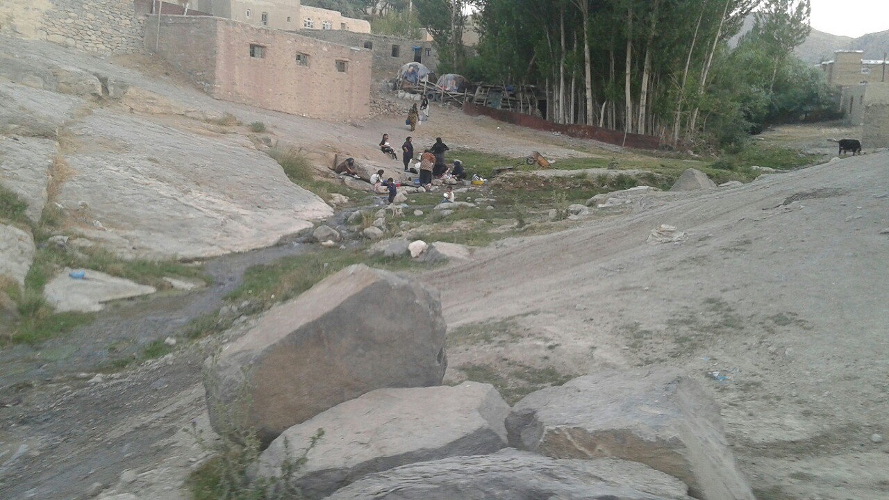 از
