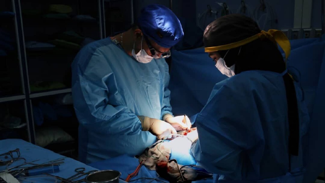 انجام عمل جراحی نادر رفع تنگی محل اتصال حالب لگنچه در کاشان