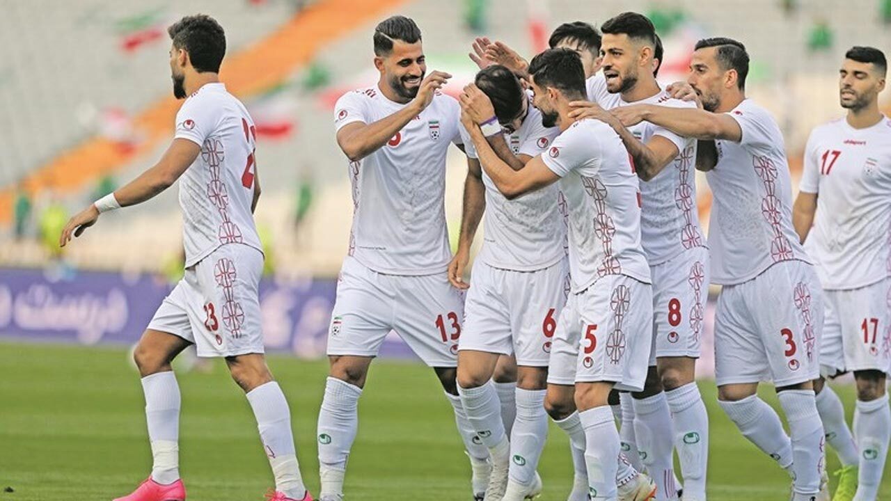 دستمزدهای باورنکردنی بازیکنان فوتبال در ایران + فیلم