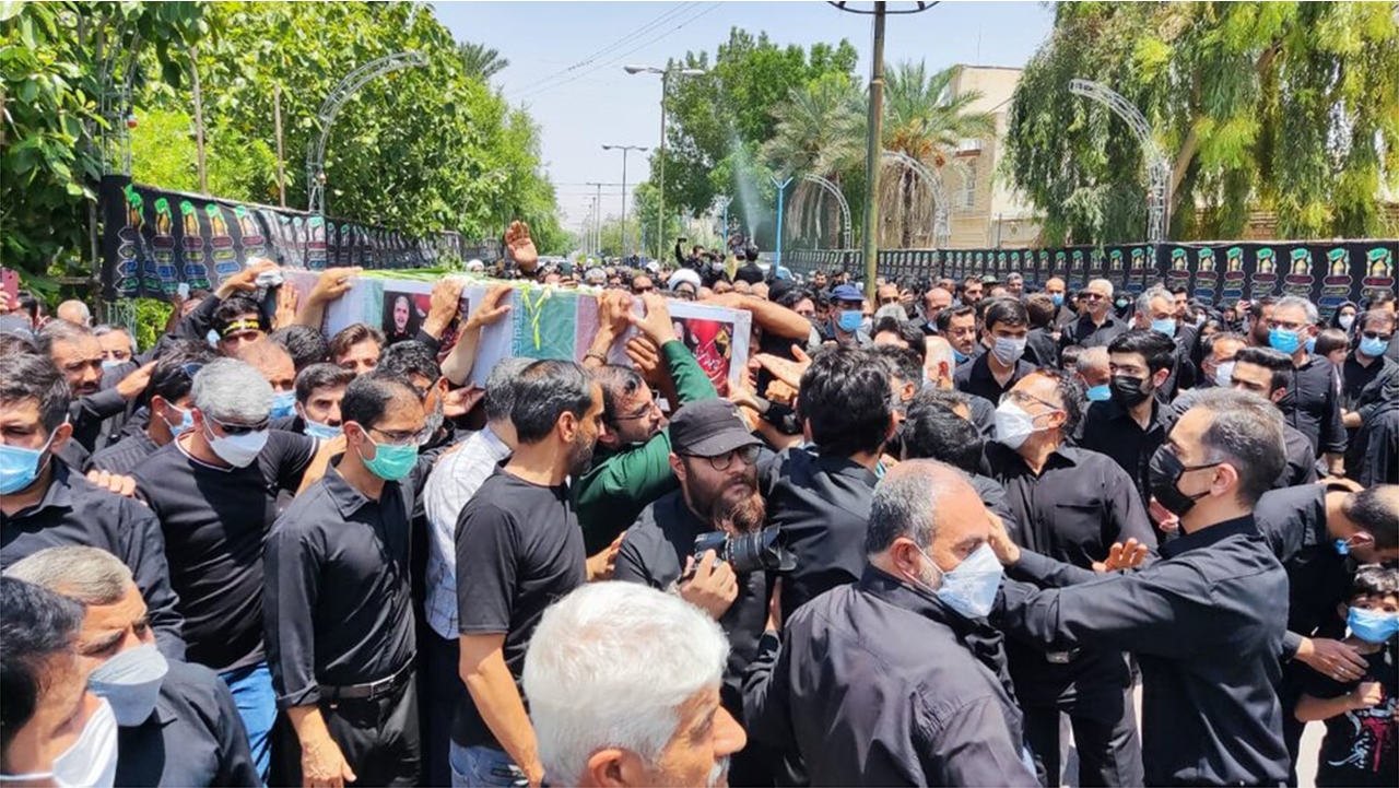 تشییع پیکر سیدالشهدای مقاومت فارس در لارستان + فیلم و تصاویر