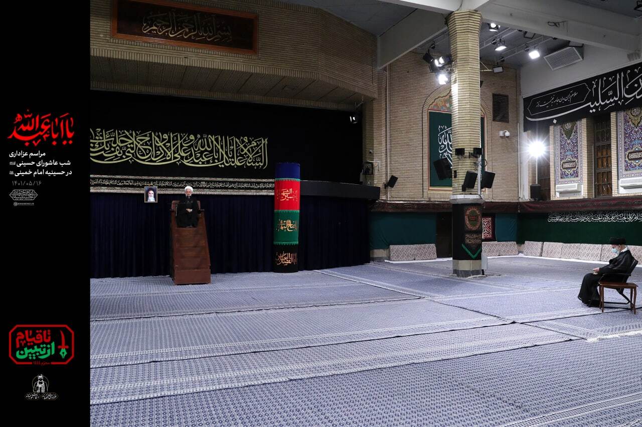 برگزاری مراسم عزاداری شب عاشورای حسینی (ع) با حضور رهبر انقلاب