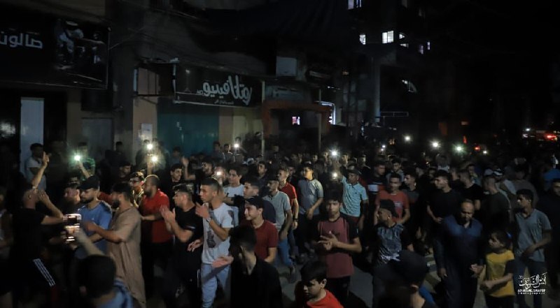 راهپیمایی فلسطینیان به سوی خانه شهدا راهپیمایی فلسطینیان به سوی خانه شهدا در اردوگاه جبالیا 04