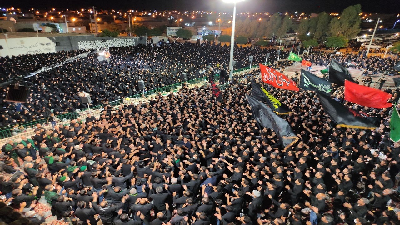 مجالس عزا در شب عاشورای حسینی برپا شد + تصاویر