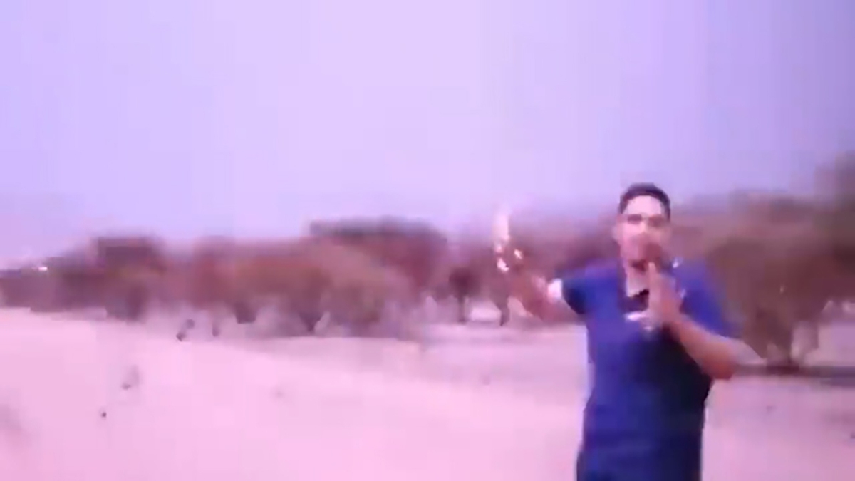 لحظه برخورد صاعقه به هواپیما + فیلم