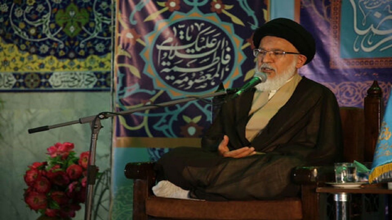 حب‌ دنیا دست انسان را به خون امام‌ معصوم آلوده می‌کند