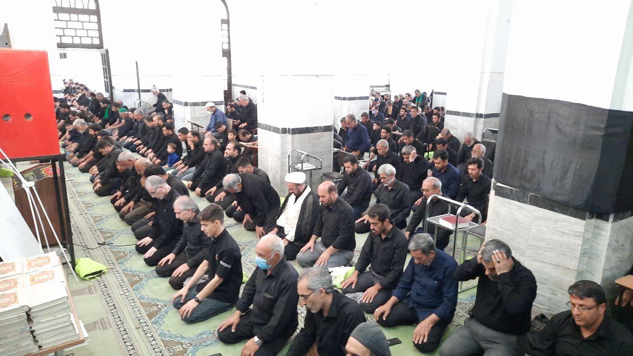 اقامه نماز ظهر عاشورا در خراسان جنوبی