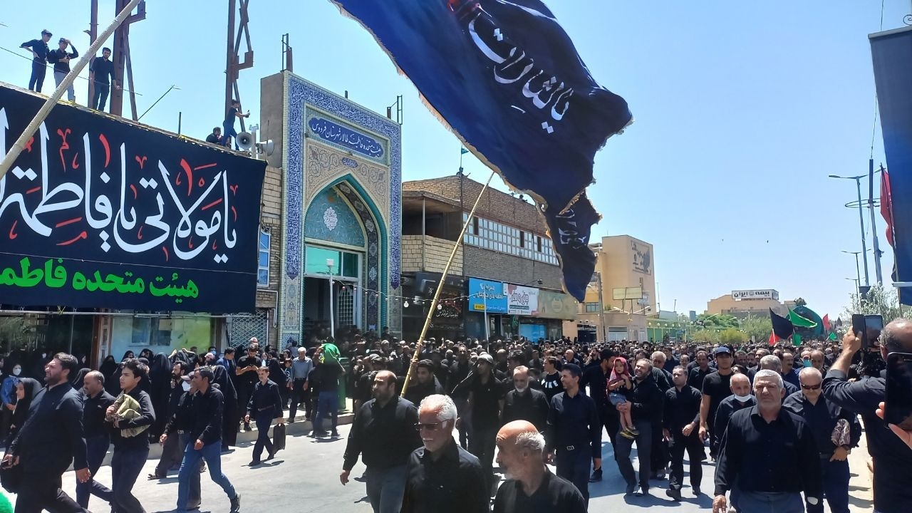 برپایی مراسم عزاداری در روز عاشورای حسینی