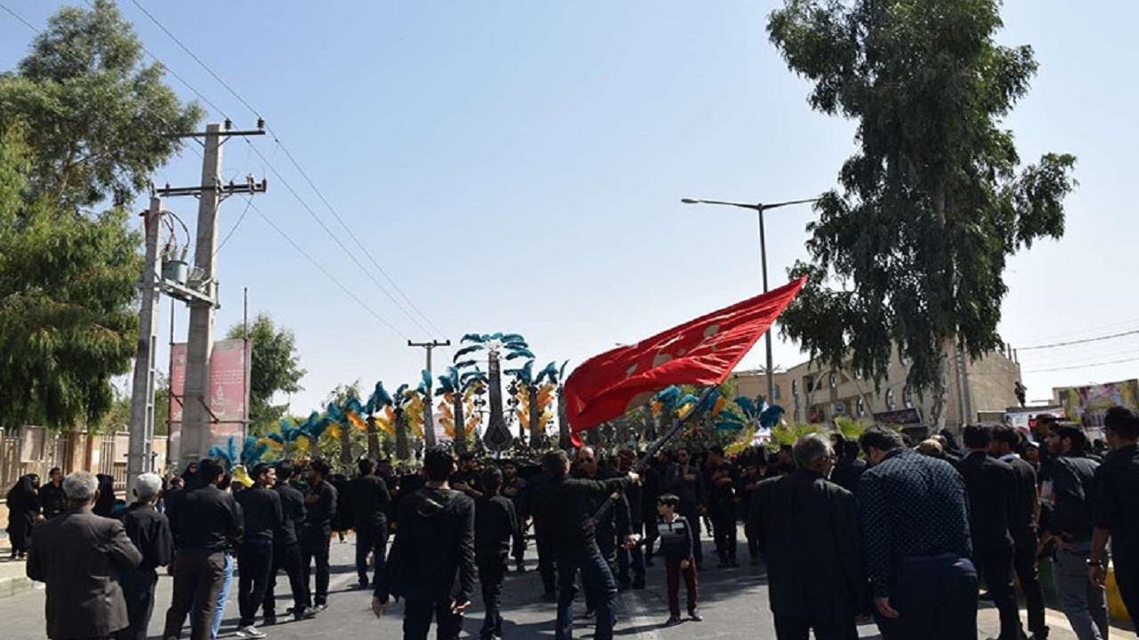 "لبیک یا حسین" در روز عاشورا در سیستان وبلوچستان طنین انداز شد/اقامه نماز ظهر عاشورا