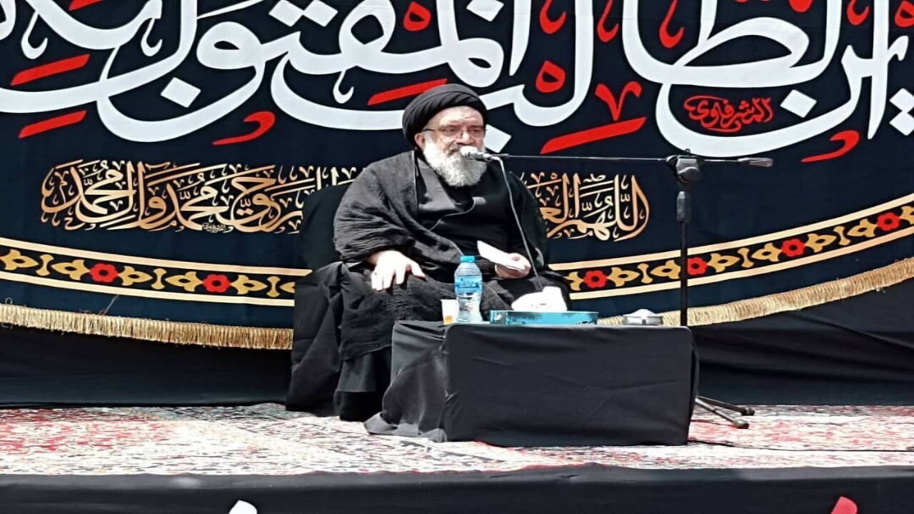 نهضت امام حسین (ع) ابدی است