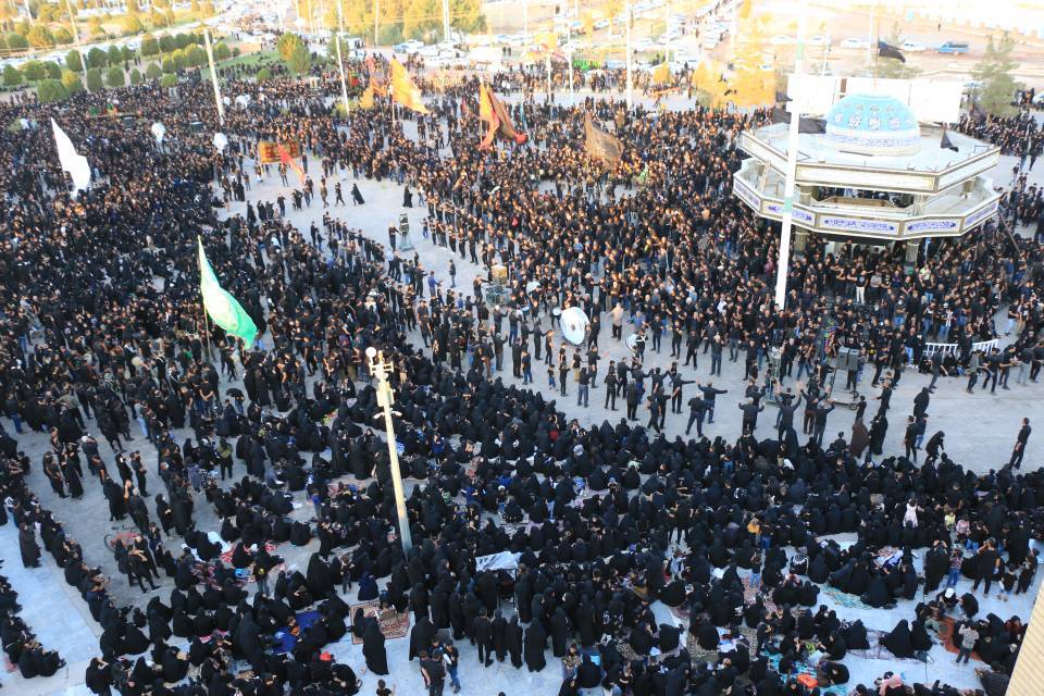 تجمع عزاداران حسینی در محل سقاخانه بزرگ رفسنجان