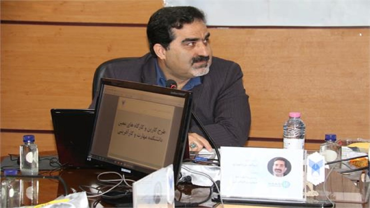 تلاش دانشگاه آزاد اسلامی واحد یزد برای رفع کمبود نیروی کار بخش صنعت