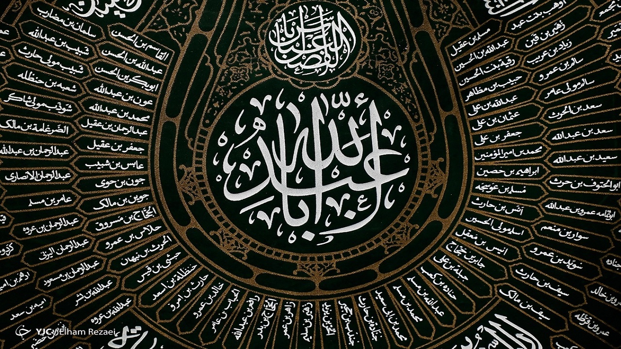 تشییع نخل سیاه پوش در روز یازدهم محرم در دامغان