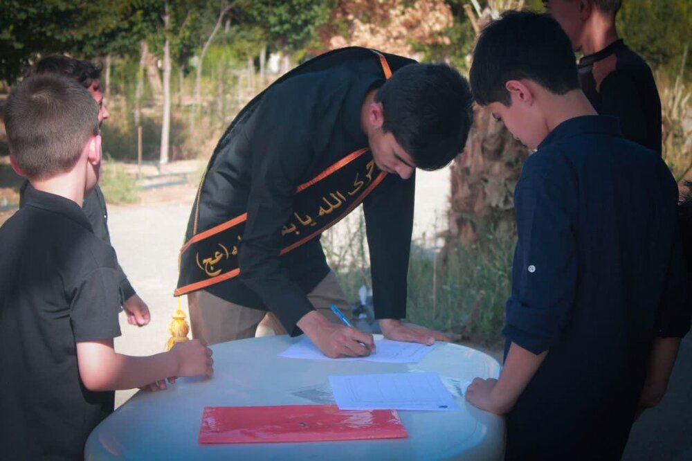 سوگواری نونهالان حسینی در مسجد مقدس جمکران +تصاویر