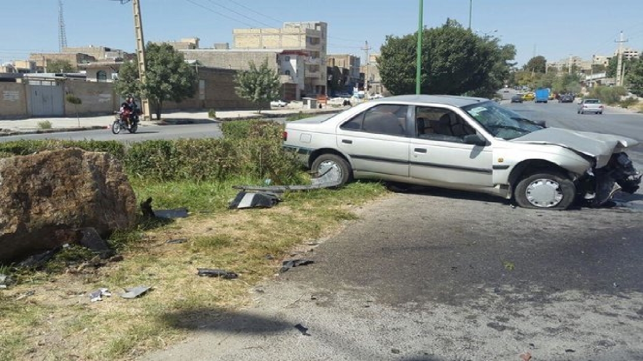وقوع تصادف زنجیره ای در محور یاسوج به اصفهان
