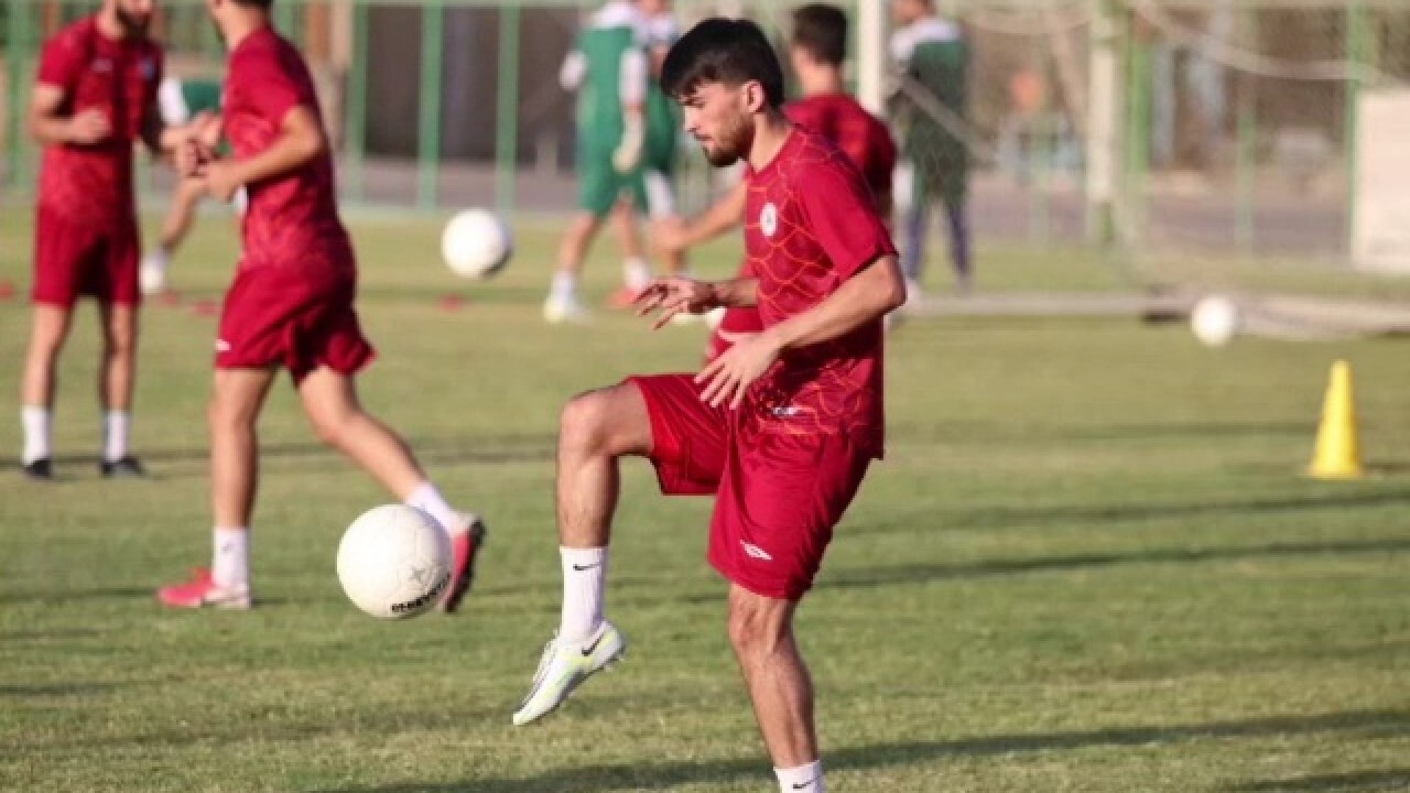 دلال‌ها به‌دنبال انتقام از احسان پنشنبه و مدیربرنامه‌اش!