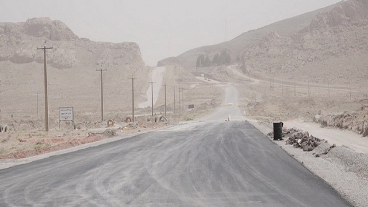 روستای نیزار قم همچنان روی ریل وعده های ناتمام