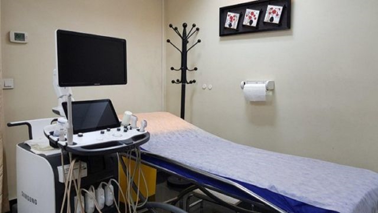 تجهیز درمانگاه بندر گروگ به همت خیر جوان