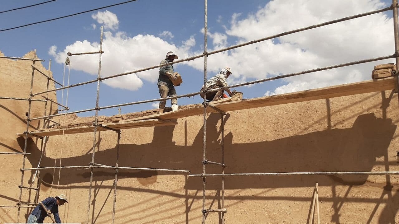 مرمت ۲ اثر تاریخی شاهرود و بیارجمند آغاز شد