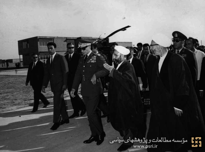 عکس منتشرنشده دیدار رهبر دراویش گنابادی با محمدرضا پهلوی