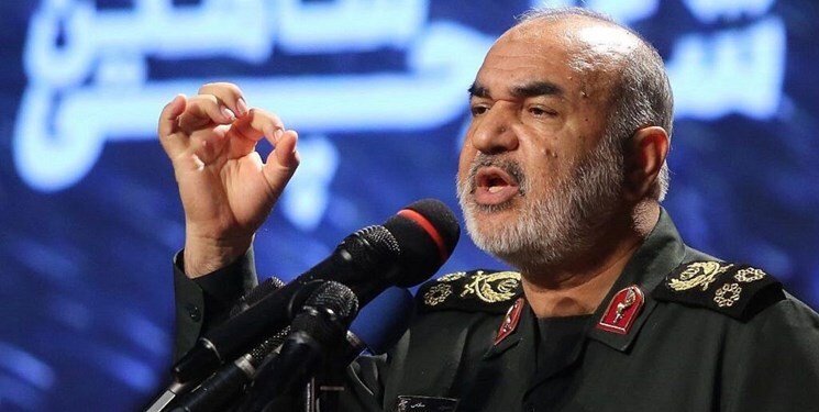 همه عالم پشت مرز های ما جمع شده تا شرارت را به درون کشور ما سرریز کنند