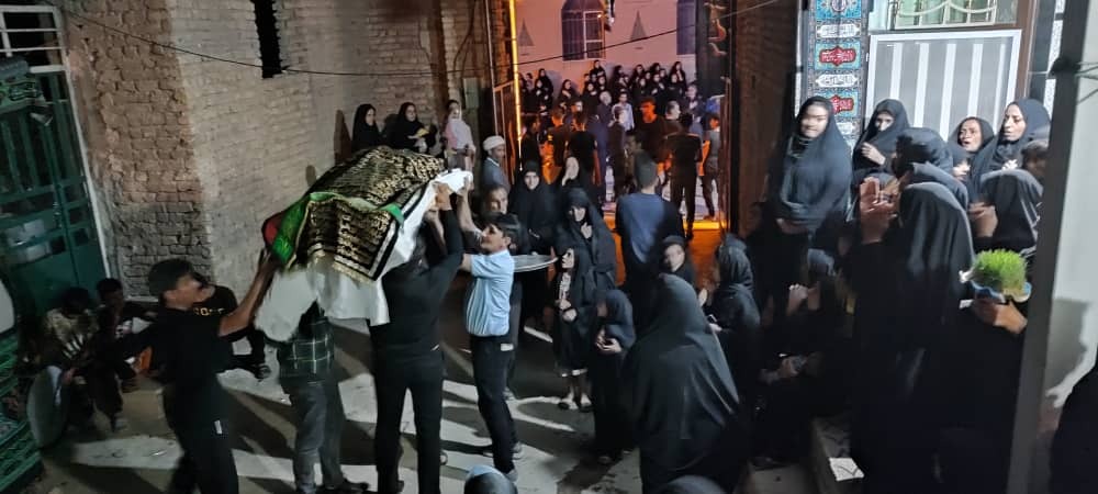 تشییع جنازه  نمادین شهدای دشت کربلا در نهاوند
