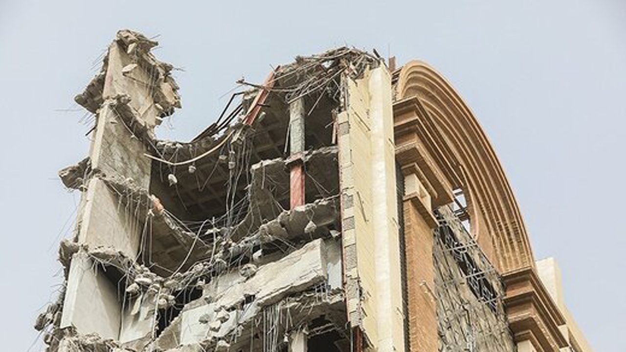 اما و اگرهای زمان‌بر شدن تخریب ساختمان متروپل