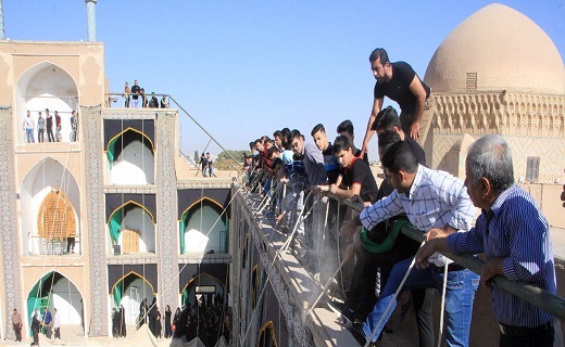 چارلز؛ گردشگرخارجی که امام حسینی شد