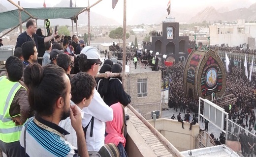 چارلز؛ گردشگرخارجی که امام حسینی شد