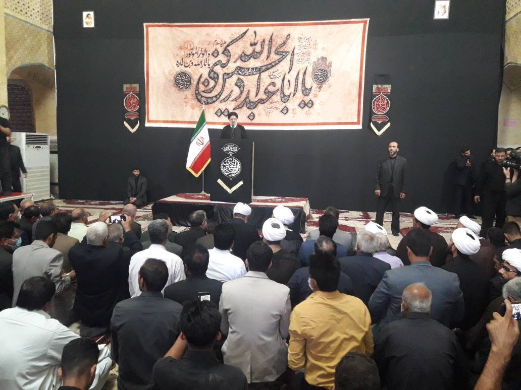 رئیس جمهور به شهر دارالصابرین وارد شد/رئیسی: از تولید و خرمای بم حمایت می شود