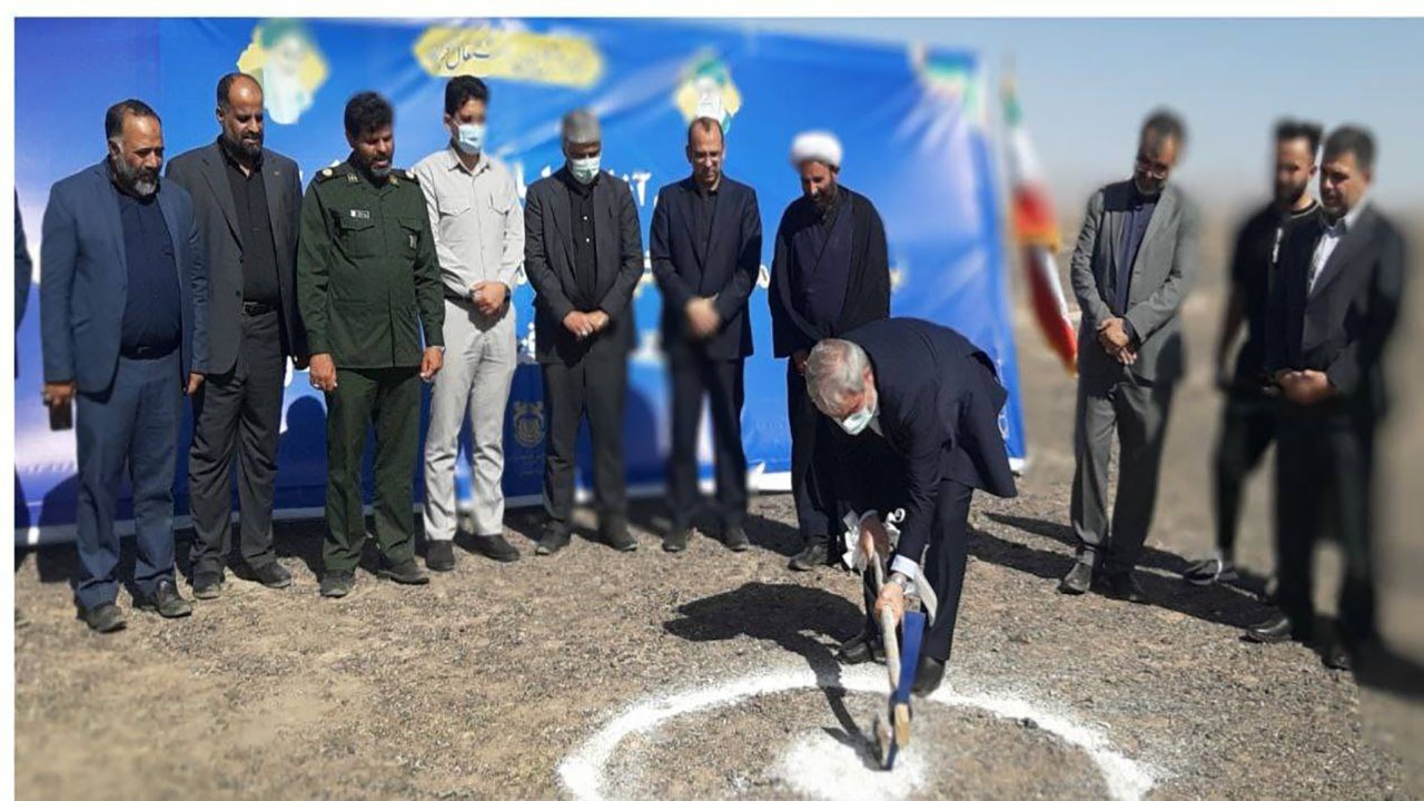 کلنگ زنی نیروگاه ۳۰۰ مگاواتی برق در رفسنجان