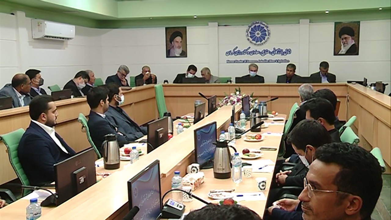 از اکتشاف، استخراج و راه اندازی زنجیره تولیدات معدنی در کشور حمایت می کنیم