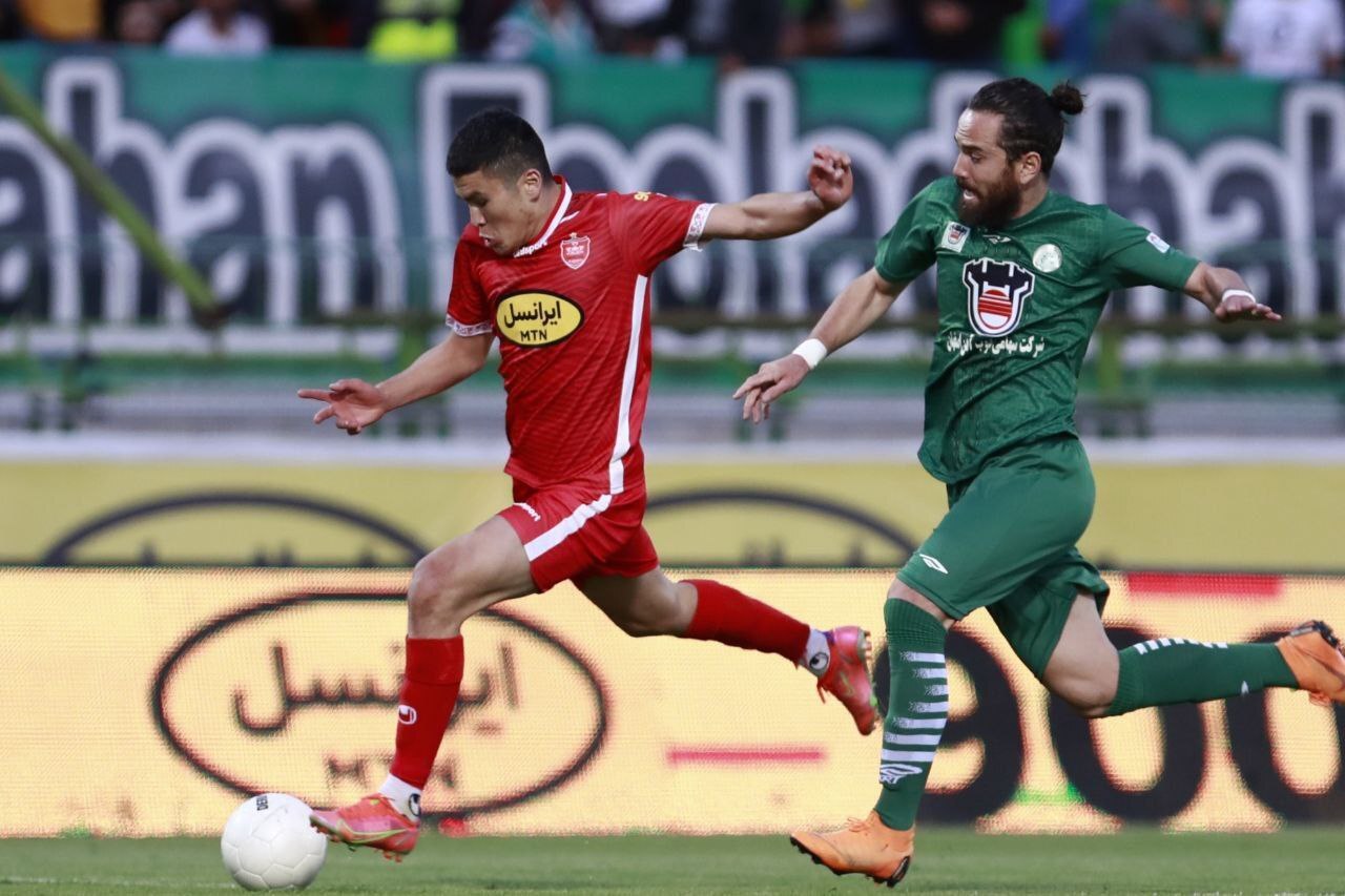 ذوب آهن- پرسپولیس؛ سرخپوشان به دنبال نخستین برد در فولاد شهر/ گل گهر- تراکتور؛ تقابل قلعه نویی و بردیف در سیرجان