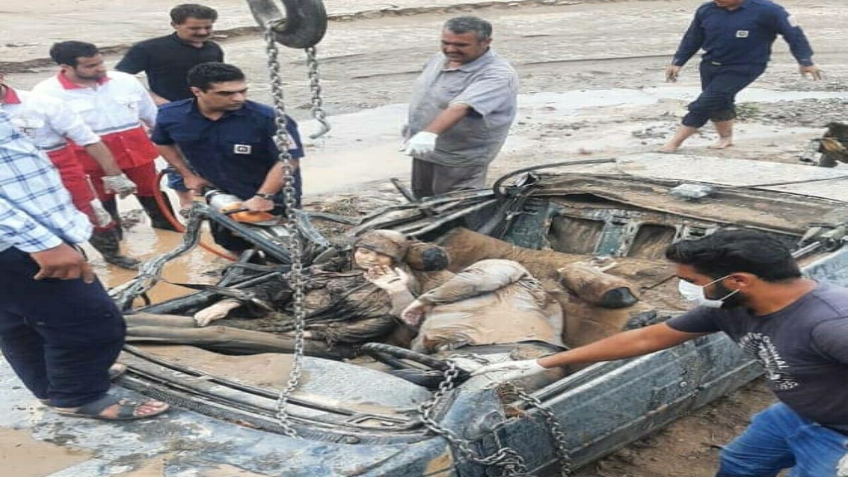مراسم بزرگداشت طلبه شاعر جهادگر در قم برگزار شد مراسم بزرگداشت طلبه شاعر جهادگر در قم برگزار شد