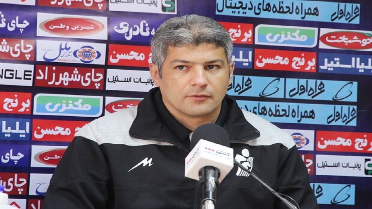 از داور گله دارم