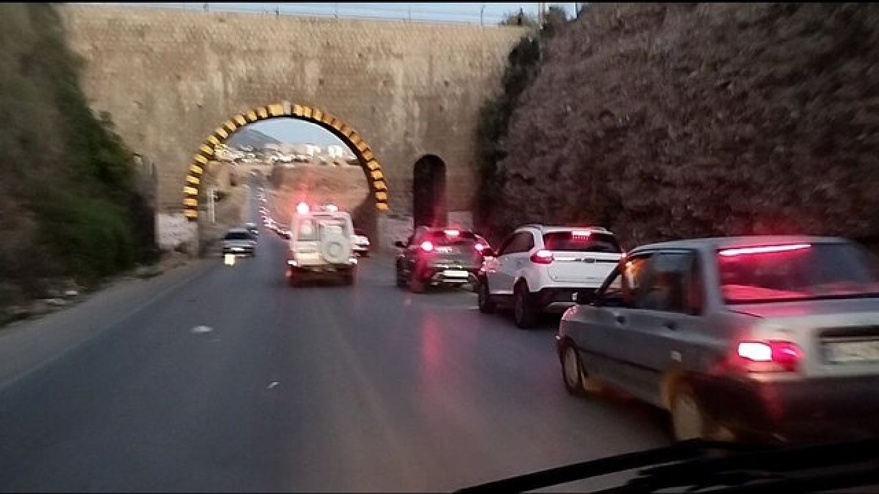 اقدام زیبای شهروندان یاسوجی در مواجهه با آمبولانس+فیلم