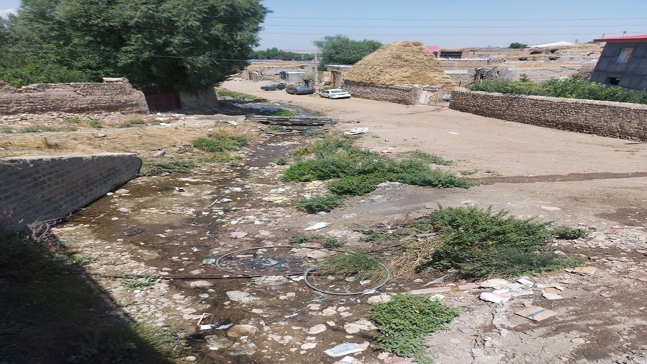 بهسازی معابر روستای مشتقین درخواست اهالی روستا شد + فیلم