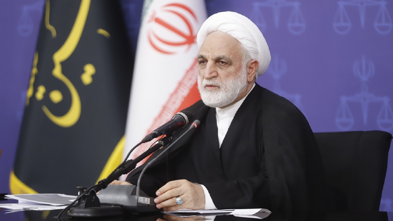 حریم خصوصی افراد حفظ و با متخلفین برخورد قاطع شود