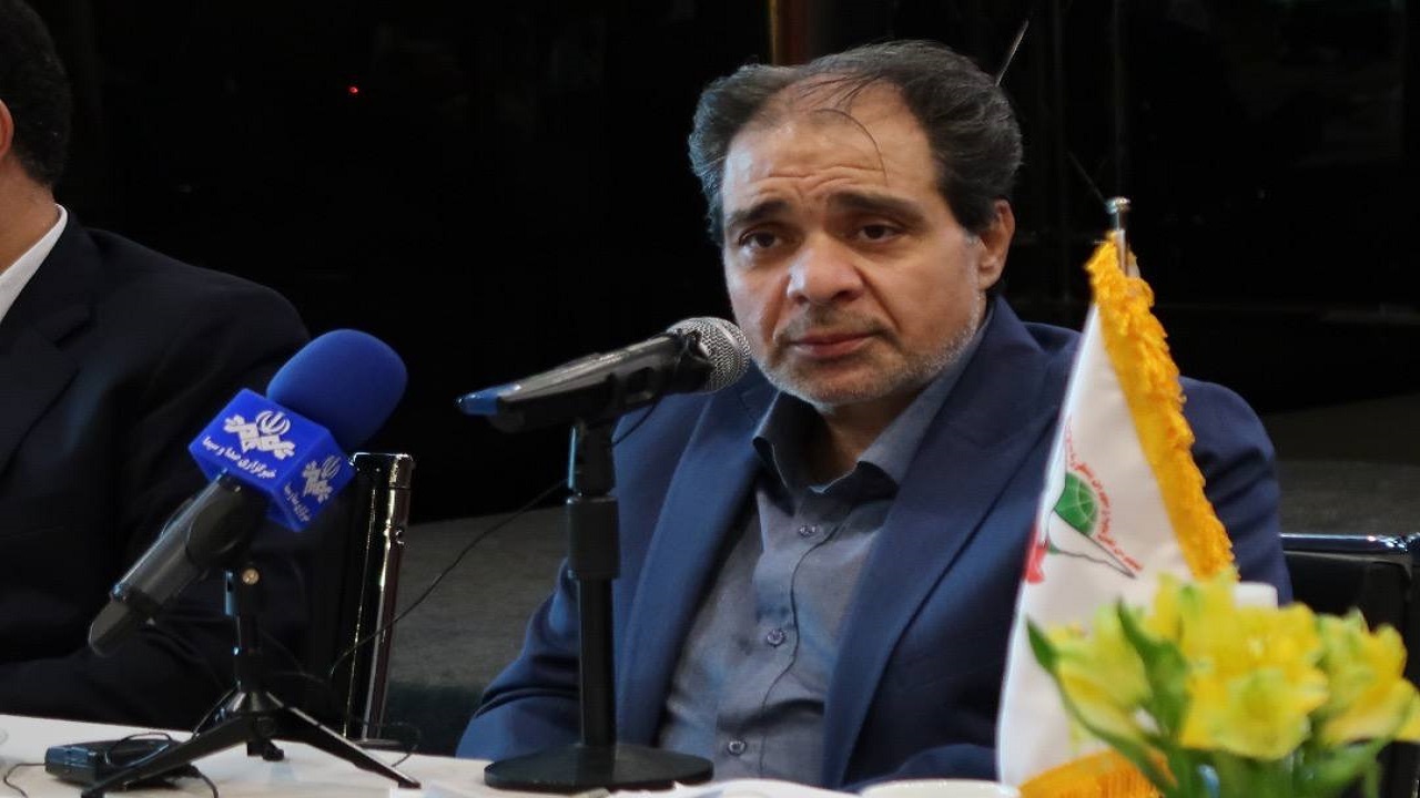 افزایش حقوق والدین شهدا و کمک معیشت جانبازان