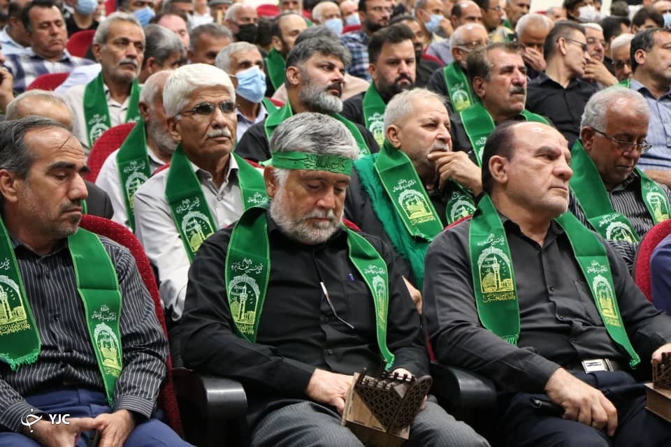 پیرغلامان حسینی و ستایشگران زینبی در لامرد تجلیل شدند