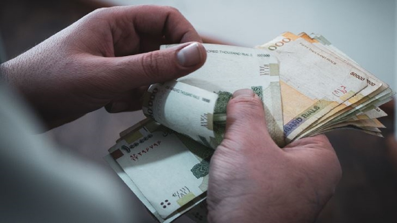 جزئیاتی از طرح دولت برای افزایش حقوق کارمندان و بازنشستگان کشوری