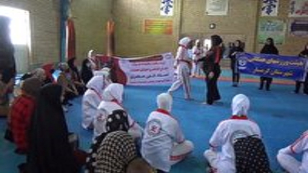 برگزاری دوره دفاع شخصی بانوان در گرمسار