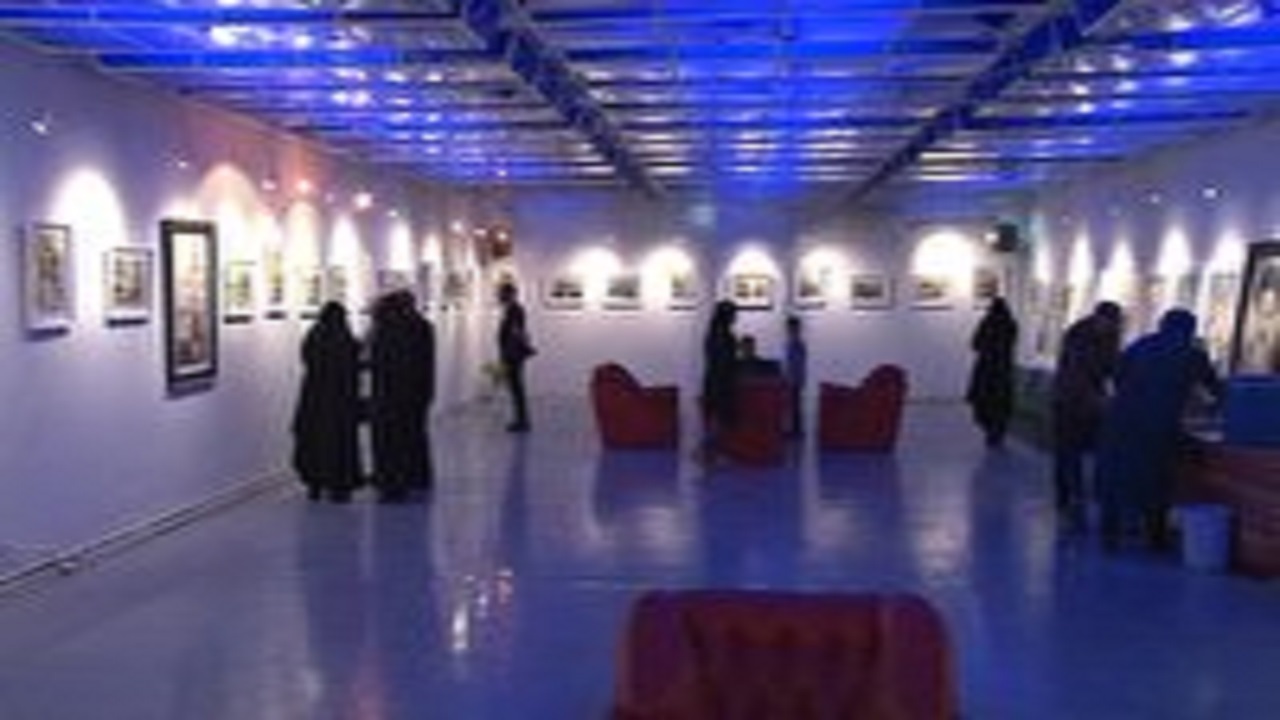 گشایش نمایشگاه نقاشی "آیینه‌ها در قاب" در شاهرود