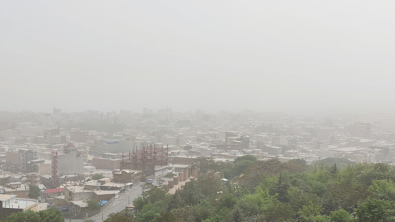 گرد و خاک، پشت دروازه های فارس